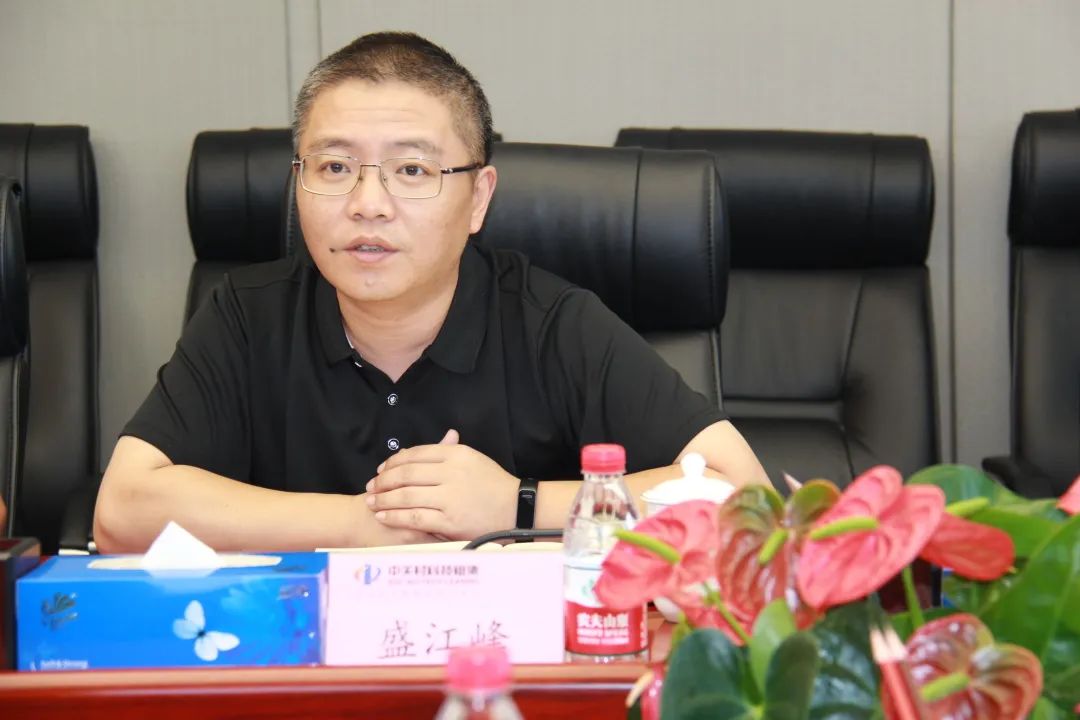 北京大兴发展融资租赁有限公司总经理刘政一行到中关村科技租赁座谈